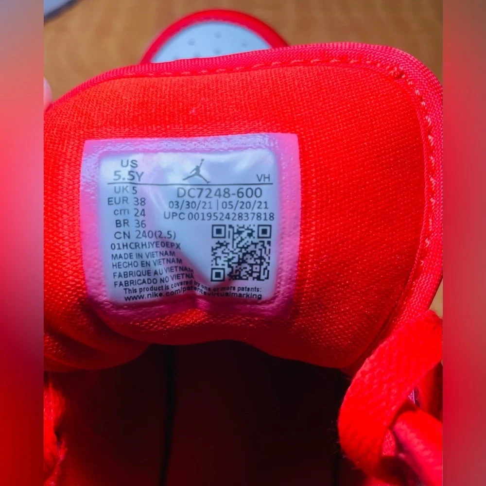 Air Jordan 1 Mid SE 